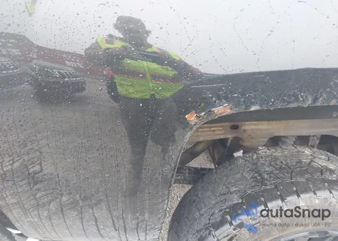 2014 Chevrolet Silverado 1500 2Lt z USA, uszkodzony, nr VIN 3GCUKREC4EG210915